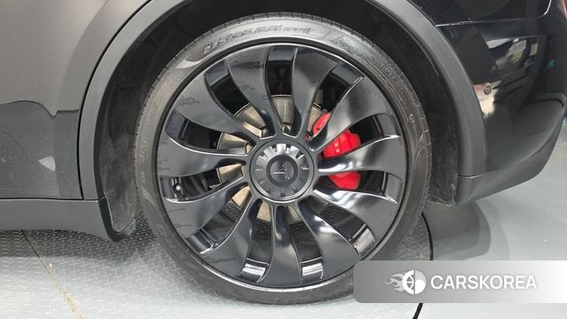 Tesla Model Y id 5027945 из Кореи 13