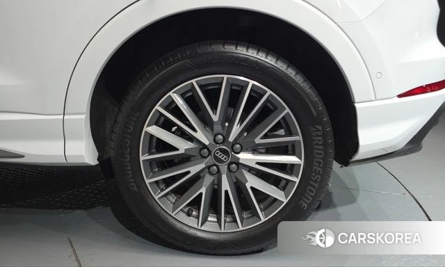 Audi Q3 (F3) id 5011703 из Кореи 13