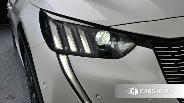 Peugeot e-208 second Generation id 5012195 из Кореи 14