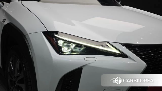 Lexus UX250h id 5028025 из Кореи 14