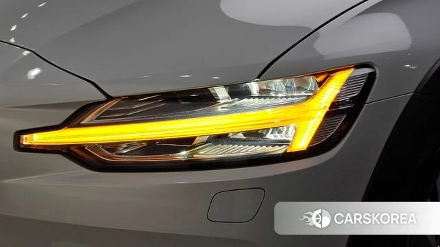 Volvo V60 Cross-Country 2nd Generation id 4907334 из Кореи 14