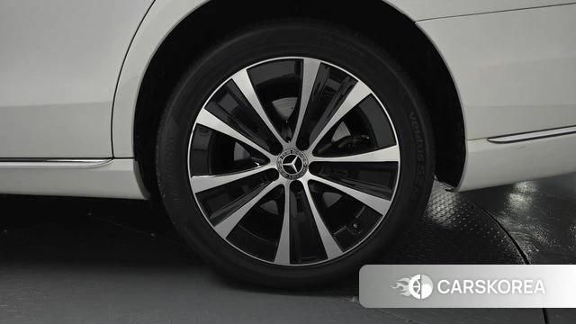 Mercedes-Benz E-Class W213 id 4997985 из Кореи 14