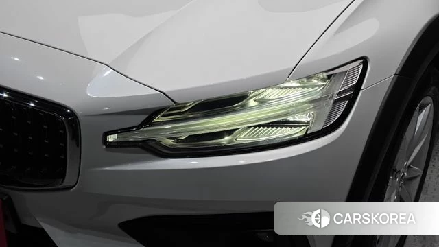 Volvo V60 Cross-Country 2nd Generation id 4882378 из Кореи 14