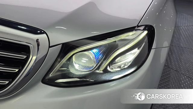 Mercedes-Benz E-Class W213 id 4918267 из Кореи 14