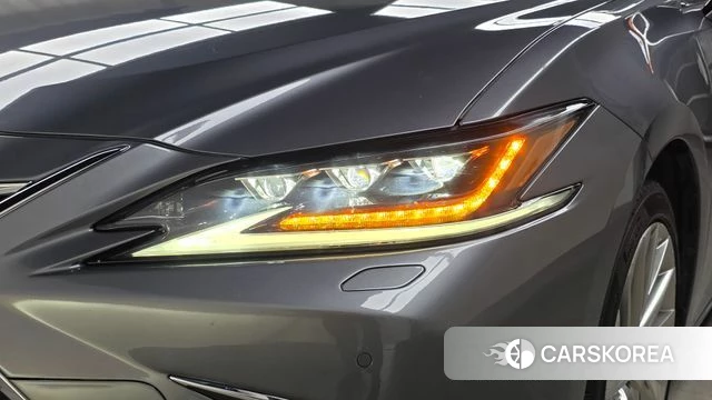 Lexus ES300h 7th generation id 4959784 из Кореи 14