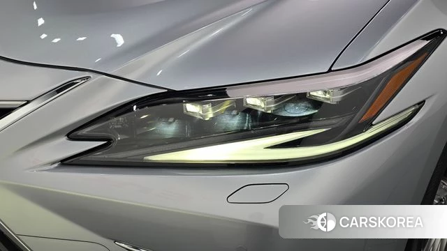 Lexus ES300h 7th generation id 5045982 из Кореи 14