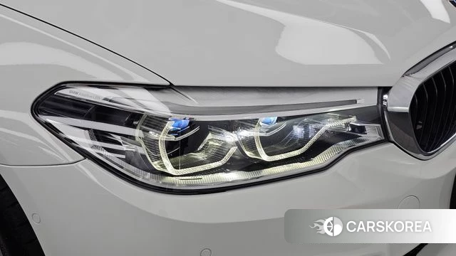 BMW 5 Series (G30) id 5014145 из Кореи 14