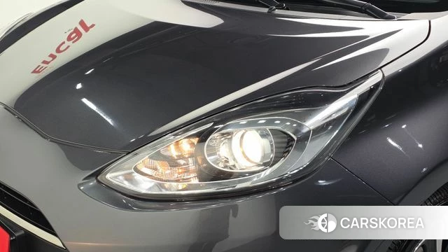 Toyota Prius C id 4988237 из Кореи 14