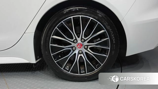 Jaguar XE id 4992603 из Кореи 14