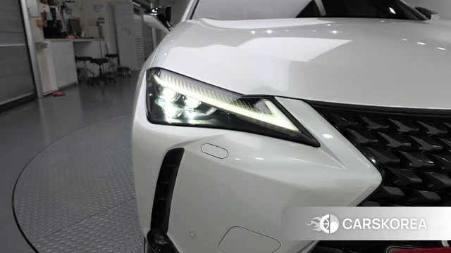 Lexus UX250h id 4977913 из Кореи 14