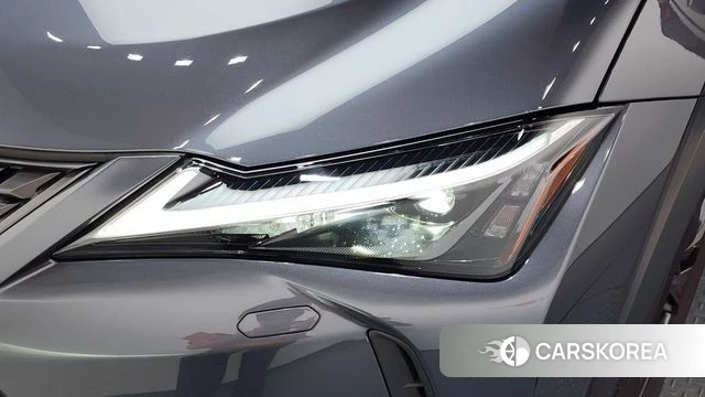 Lexus UX300h id 4714992 из Кореи 14