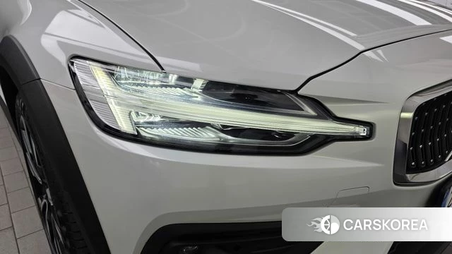 Volvo V60 Cross-Country 2nd Generation id 5046046 из Кореи 14