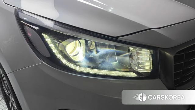 Kia The New Carnival id 4960112 из Кореи 14