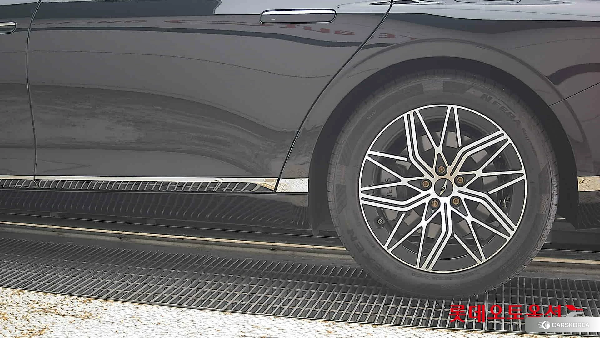 Hyundai G90 id 5001049 из Кореи 14