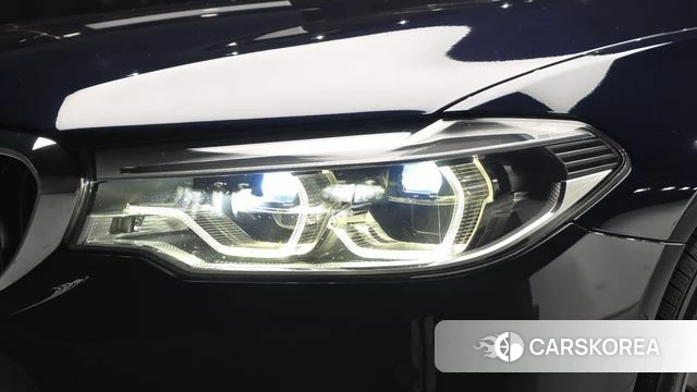 BMW 5 Series (G30) id 5036035 из Кореи 14