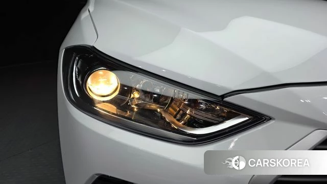 Hyundai Avante AD id 4998912 из Кореи 14
