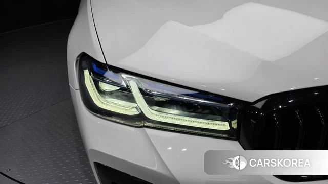 BMW 5 Series (G30) id 5033479 из Кореи 14