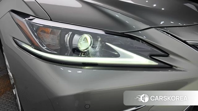 Lexus ES300h 7th generation id 4976993 из Кореи 14