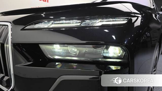 BMW 7 Series (G70) id 5001656 из Кореи 14