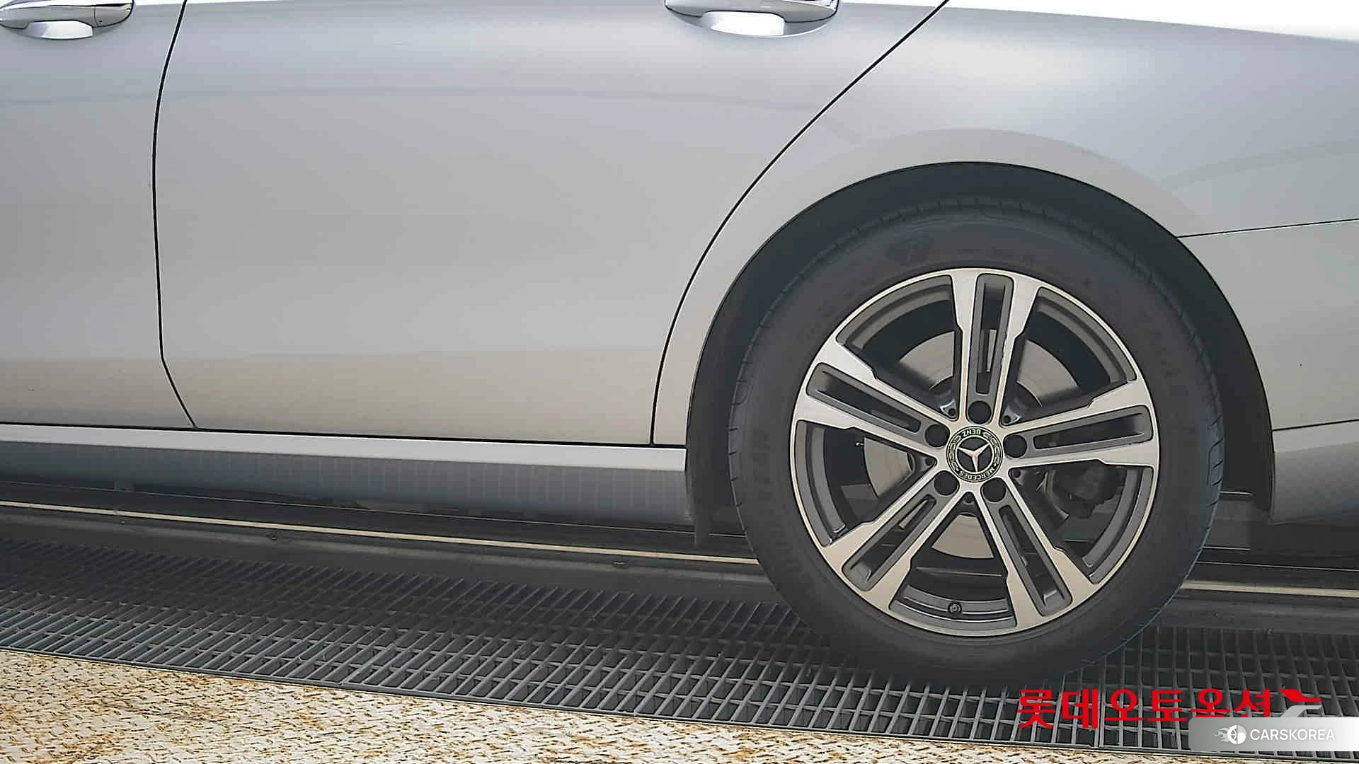 Mercedes-Benz Mercedes-Benz E350 4MATIC id 4989966 из Кореи 14