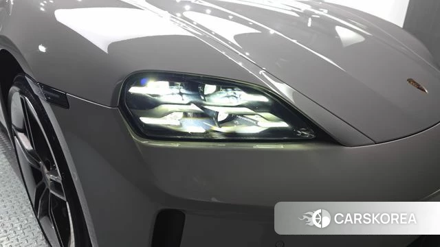 Porsche Taycan id 4957285 из Кореи 14
