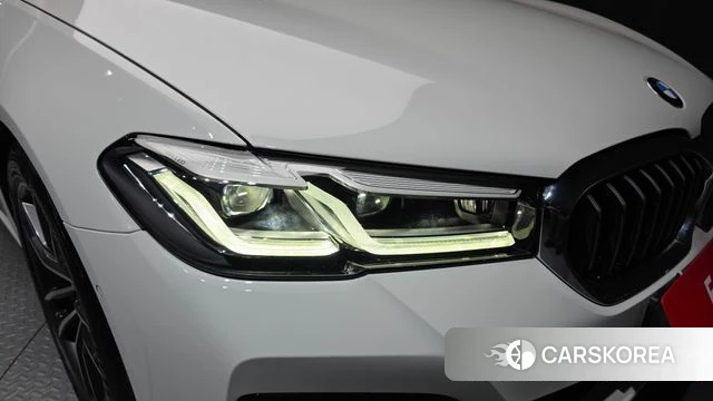 BMW 5 Series (G30) id 5017184 из Кореи 14