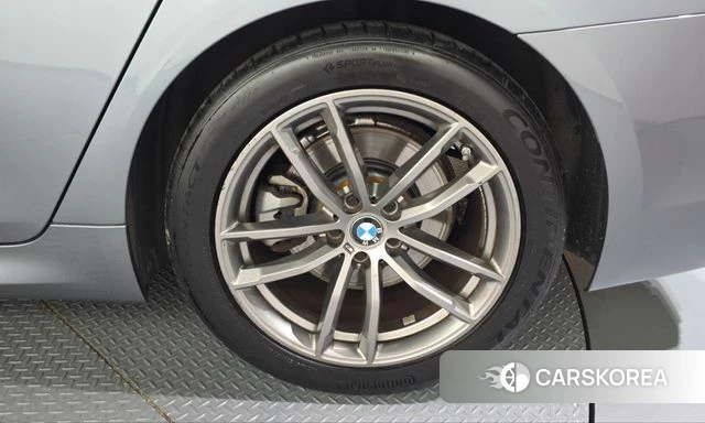 BMW 5 Series (G30) id 4998389 из Кореи 14