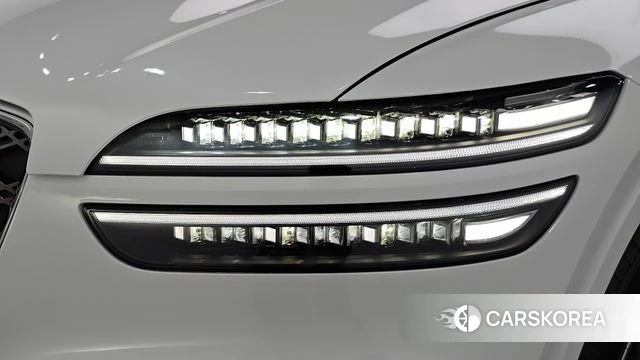 Genesis GV70 id 5001758 из Кореи 14