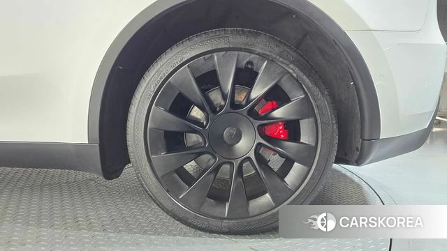 Tesla Model Y id 4935932 из Кореи 14
