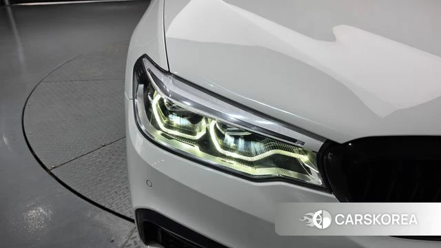BMW 5 Series (G30) id 5035153 из Кореи 14