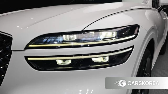Genesis GV70 id 5034810 из Кореи 14