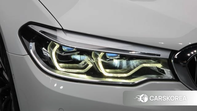 BMW 5 Series (G30) id 4978317 из Кореи 14