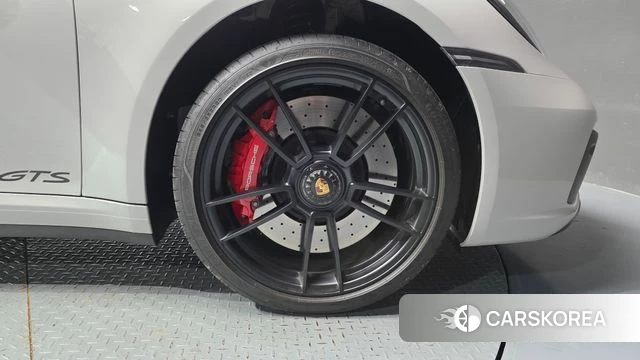 Porsche 911(992) id 4792425 из Кореи 14