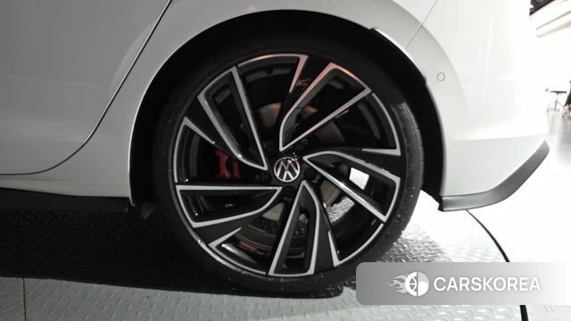 Volkswagen Golf 8th Generation id 4607820 из Кореи 14