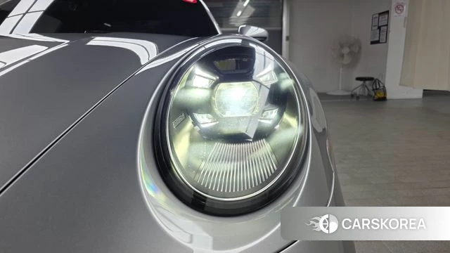 Porsche 911(992) id 4930069 из Кореи 14