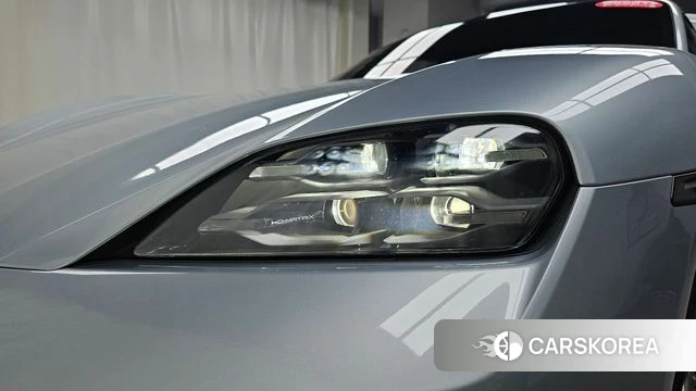 Porsche Taycan id 4739140 из Кореи 14