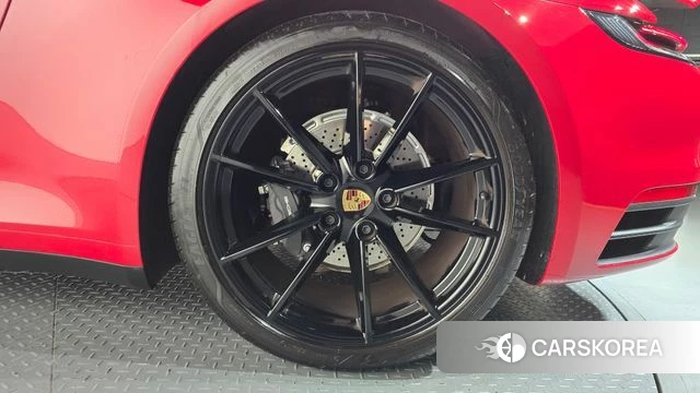 Porsche 911(992) id 5021255 из Кореи 14