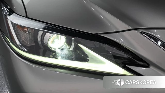 Lexus ES300h 7th generation id 4943704 из Кореи 14
