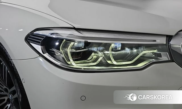 BMW 5 Series (G30) id 4966935 из Кореи 14