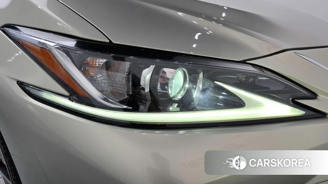 Lexus ES300h 7th generation id 4998662 из Кореи 14
