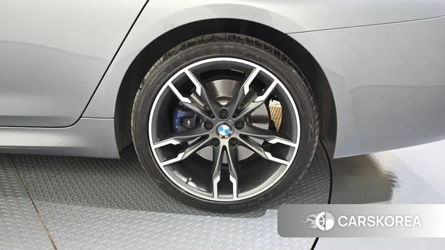 BMW 5 Series (G30) id 4942312 из Кореи 14