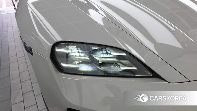 Porsche Taycan id 4792097 из Кореи 14