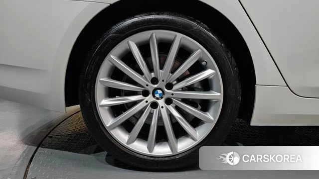 BMW 5 Series (G30) id 4921775 из Кореи 14