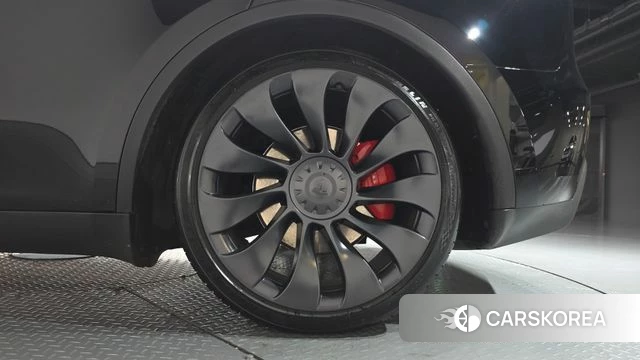 Tesla Model Y id 5034085 из Кореи 14