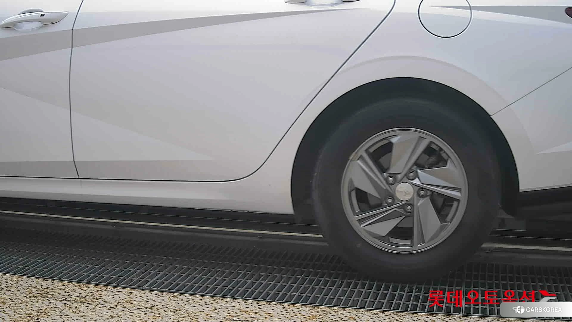 Hyundai Avante id 4984595 из Кореи 14