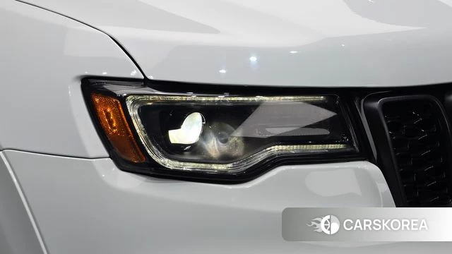 Jeep Grand Cherokee id 5028955 из Кореи 14
