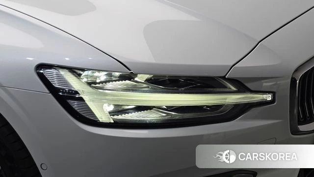 Volvo S60 3rd generation id 4986105 из Кореи 14