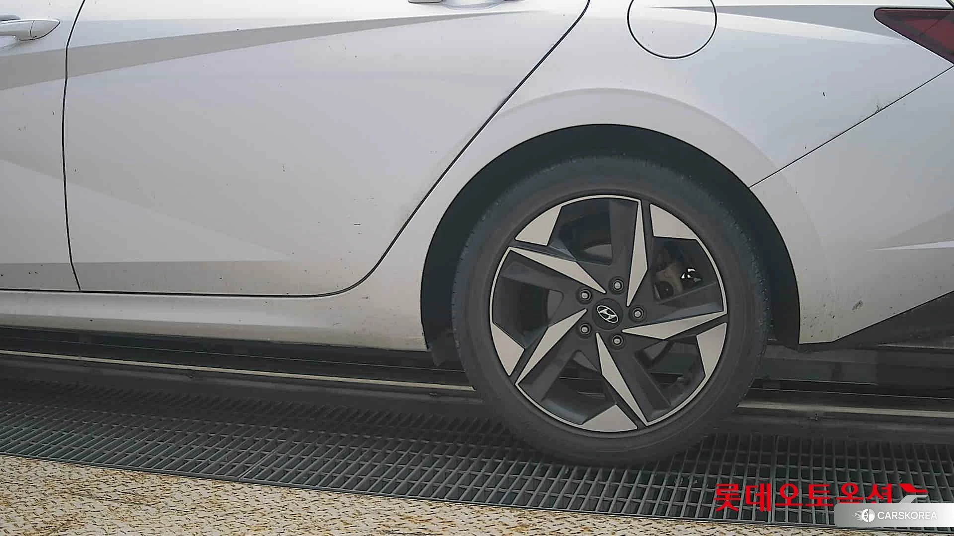 Hyundai Avante id 4984577 из Кореи 14
