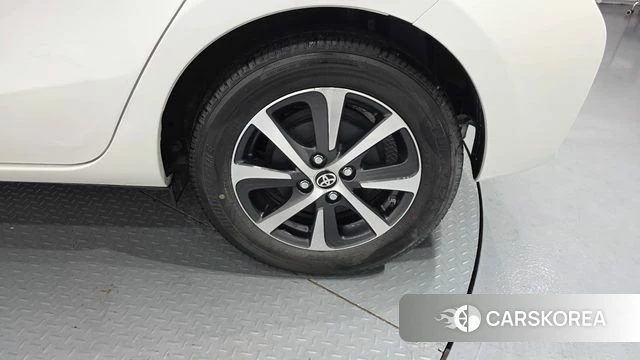 Toyota Prius C id 4873307 из Кореи 14