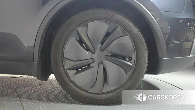 Tesla Model Y id 4757038 из Кореи 14